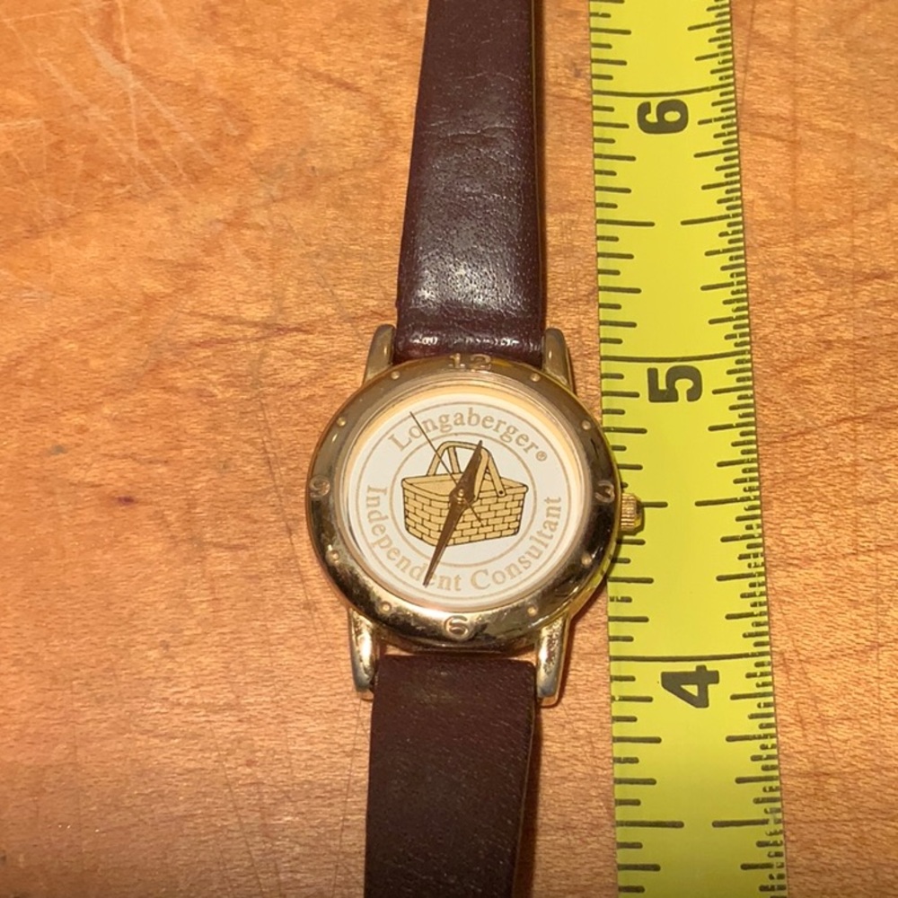LONGABERGER VINTAGE RARE Watch Gold Tone Consultant watch.